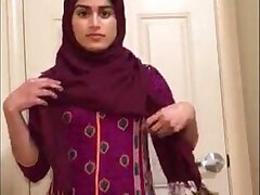 ass-huge ass-muslim